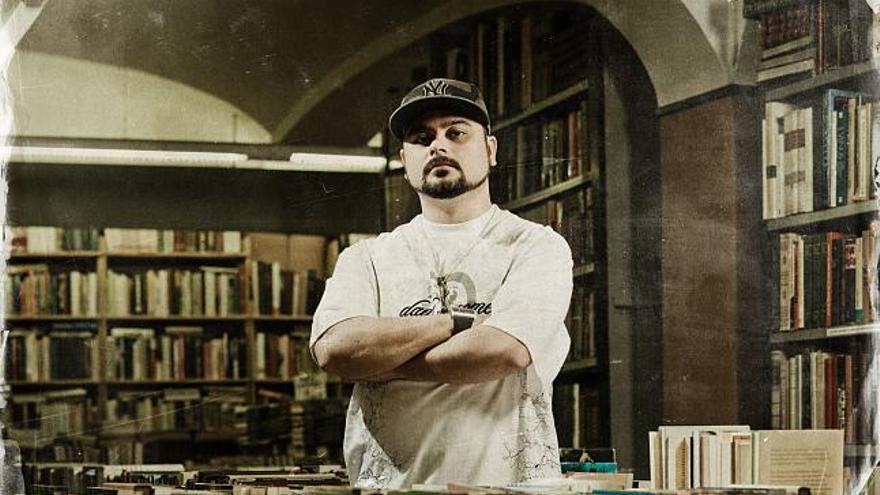 El rapero alicantino presentará su último disco, ´Un día en suburbia´, mañana en la Sala Vivero junto a Lesky y Abram.