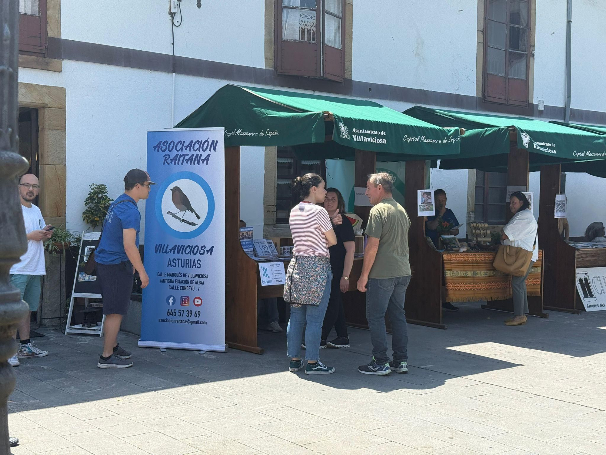 Así fue la mañana solidaria en la Feria de Asociaciones de Villaviciosa