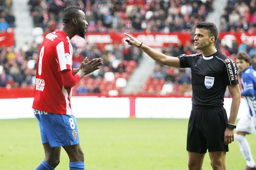 El partido entre el Sporting y el Alavés, en imágenes