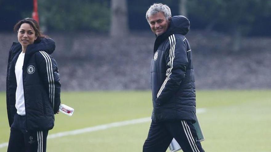 Mourinho junto a Carneiro en una imagen de archivo.