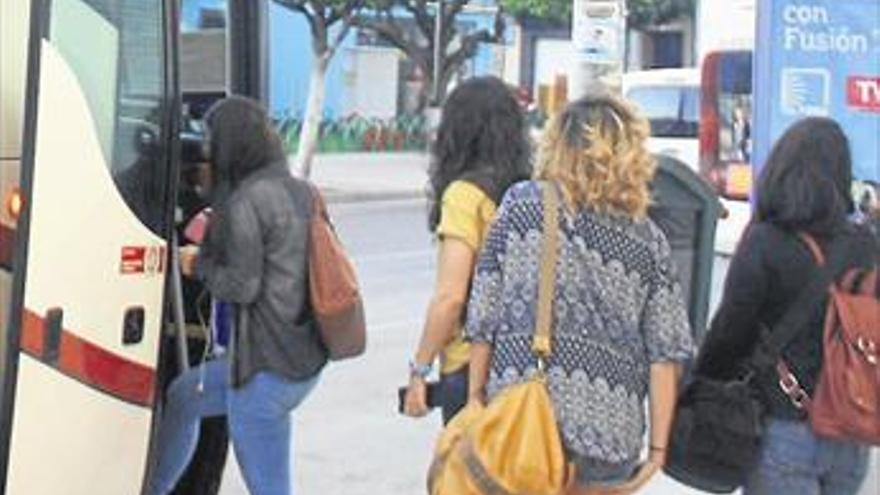 Onda financiará este curso a 164 estudiantes el autobús a la UJI