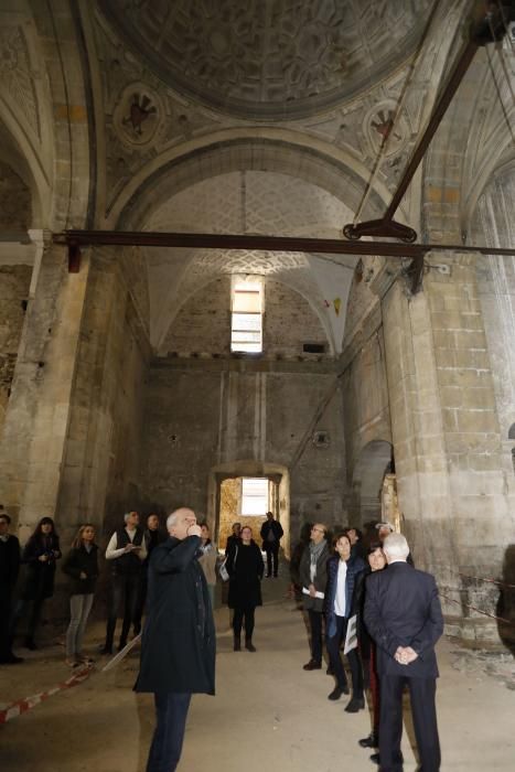 Visita al edificio de Tabacalera