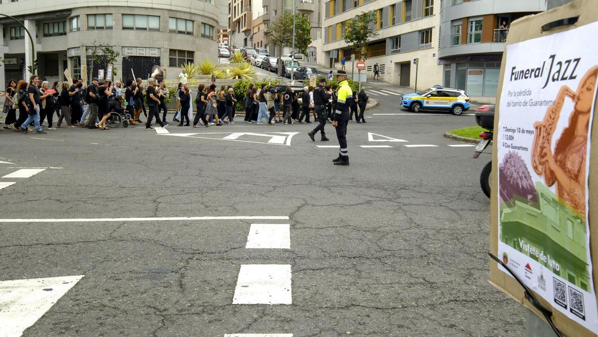 Manifiesto en rechazo a la gentrificación de Guanarteme durante el 'Funeral Jazz'