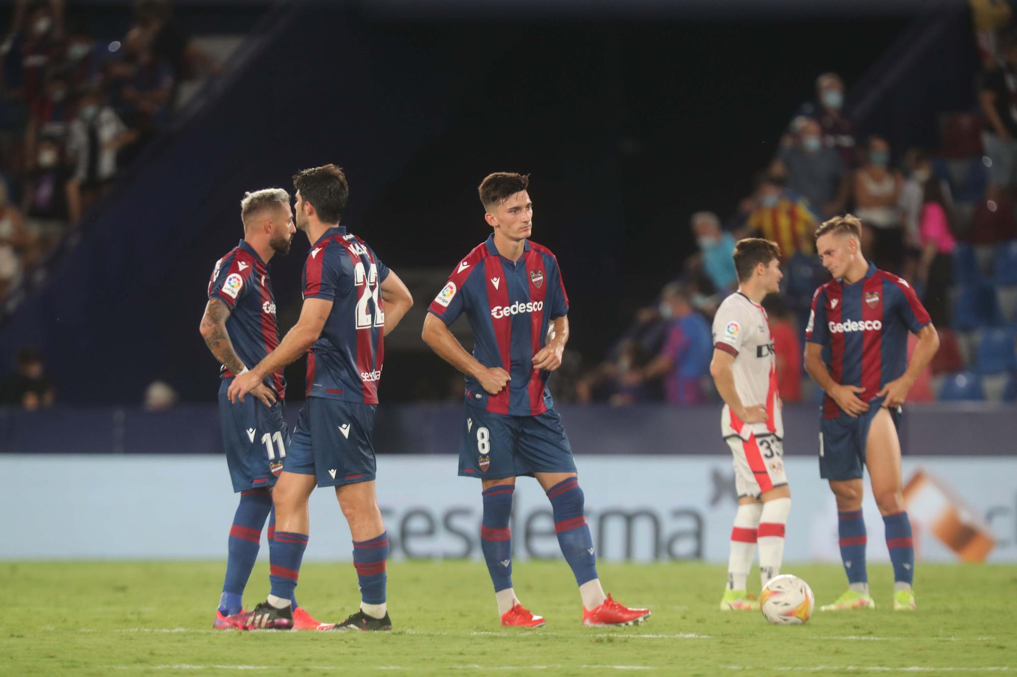 Levante UD - Rayo Vallecano en imágenes