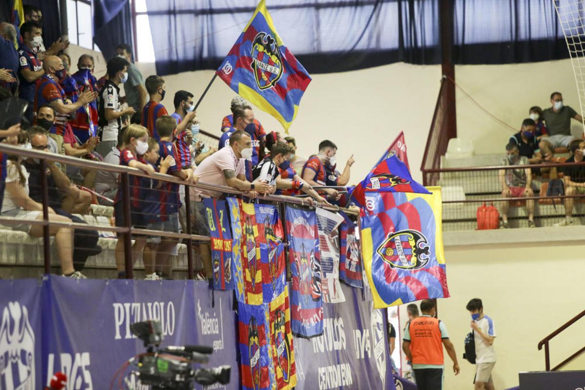 Levante - Valdepeñas: Las mejores fotos del duelo Levante - Valdepeñas: Las mejores fotos del duelo