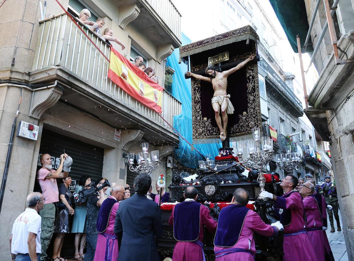 Miles de almas en el día grande del Cristo de la Victoria