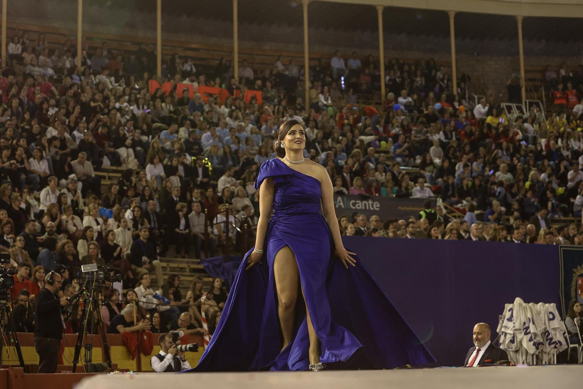 Así ha sido la Gala de las Candidatas adultas en la Plaza de Toros de Alicante