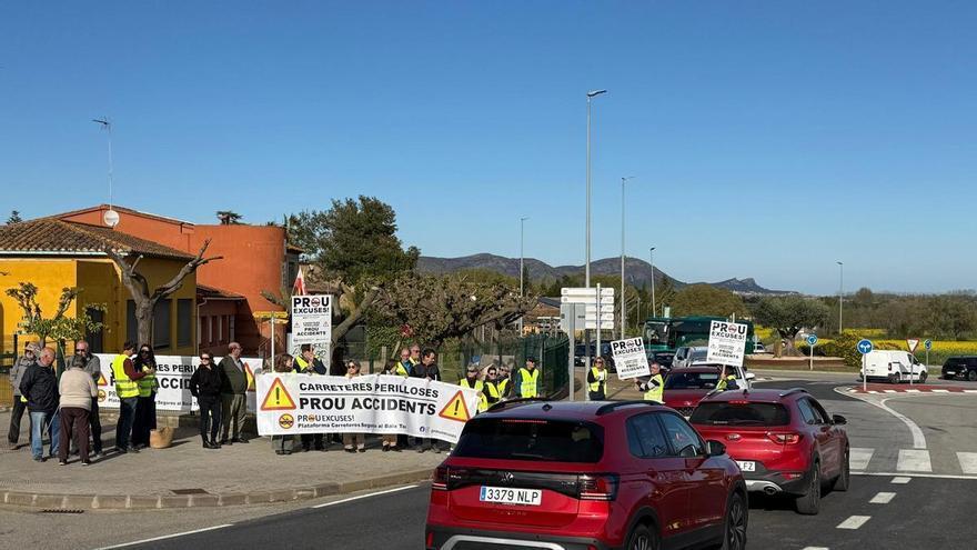 La plataforma que reclama millorar les carreteres del Baix Ter demana que els pressupostos incloguin totes les vies