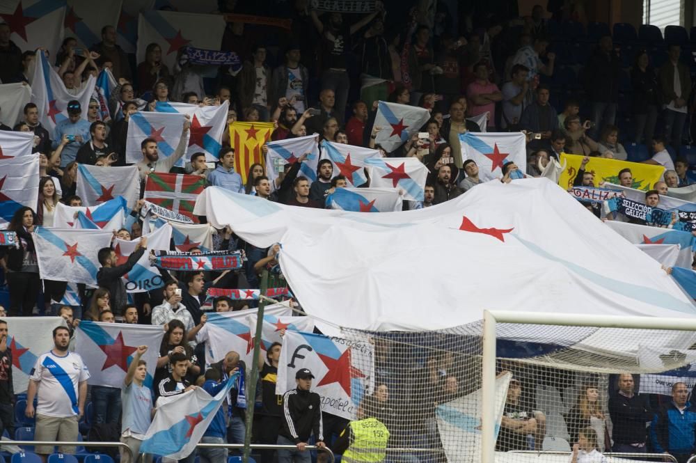 Gran ambiente en el Galicia-Venezuela de Riazor