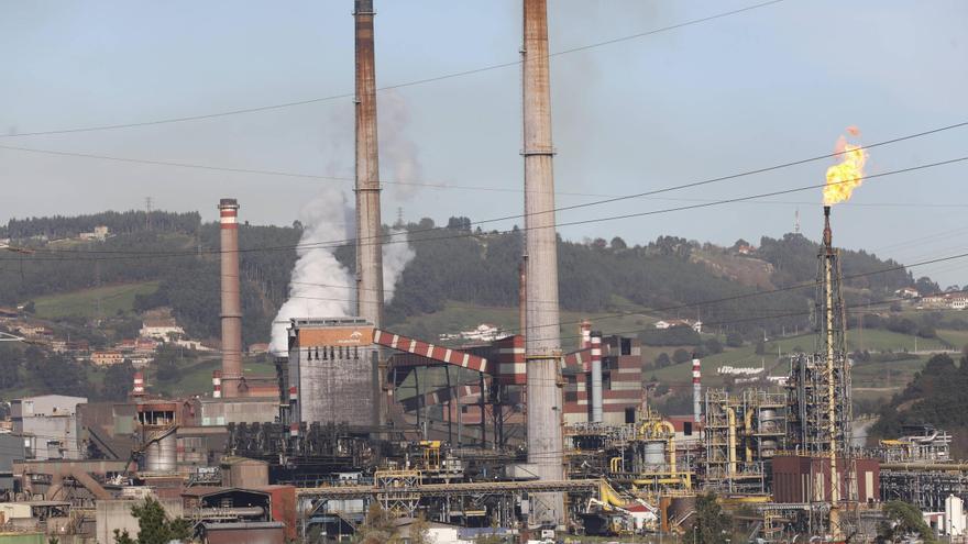 Asturies lidera la cayida de les esportaciones pola debilidá de la siderurxa