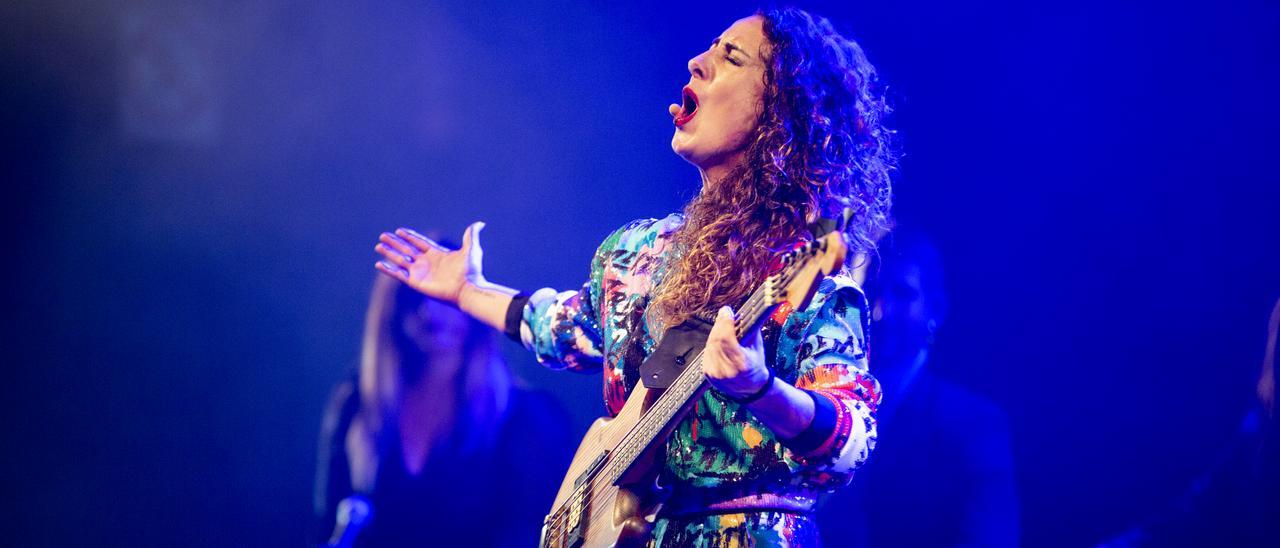 Rosario La Tremendita, de saga flamenca de Triana, lleva la tradición del cante jondo en la sangre.