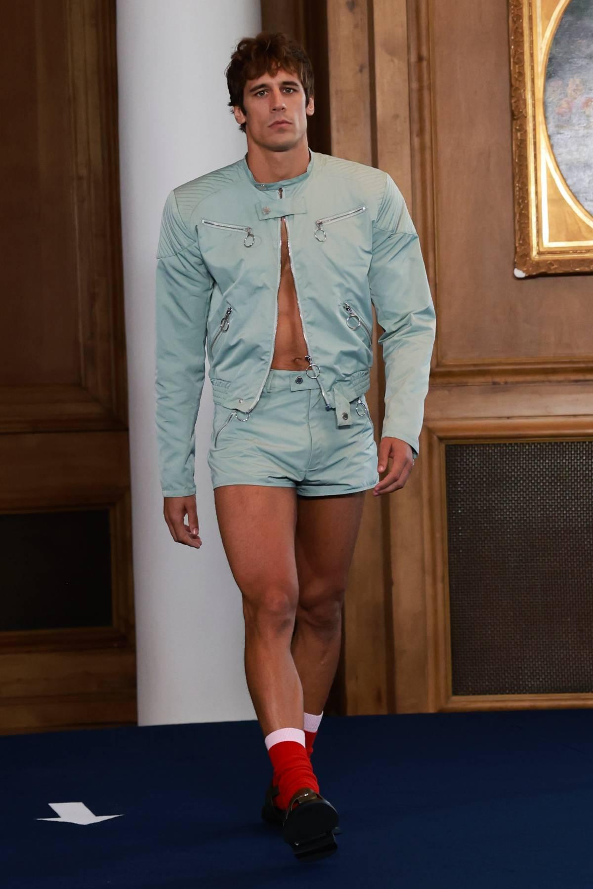 Martiño Rivas y su 'look' elegido para inaugurar la MBFWMADRID.