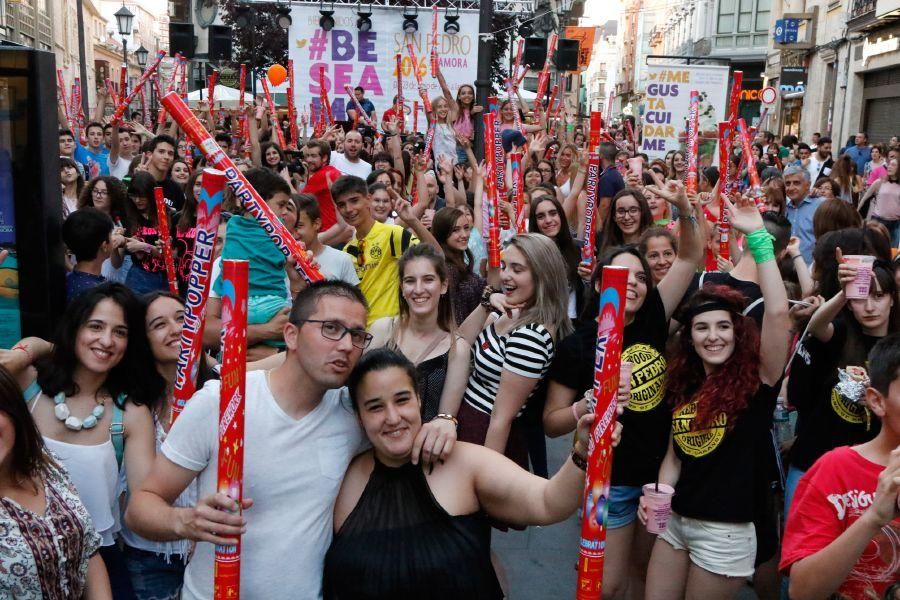 Los peñistas ponen el color en la iniciativa de Va