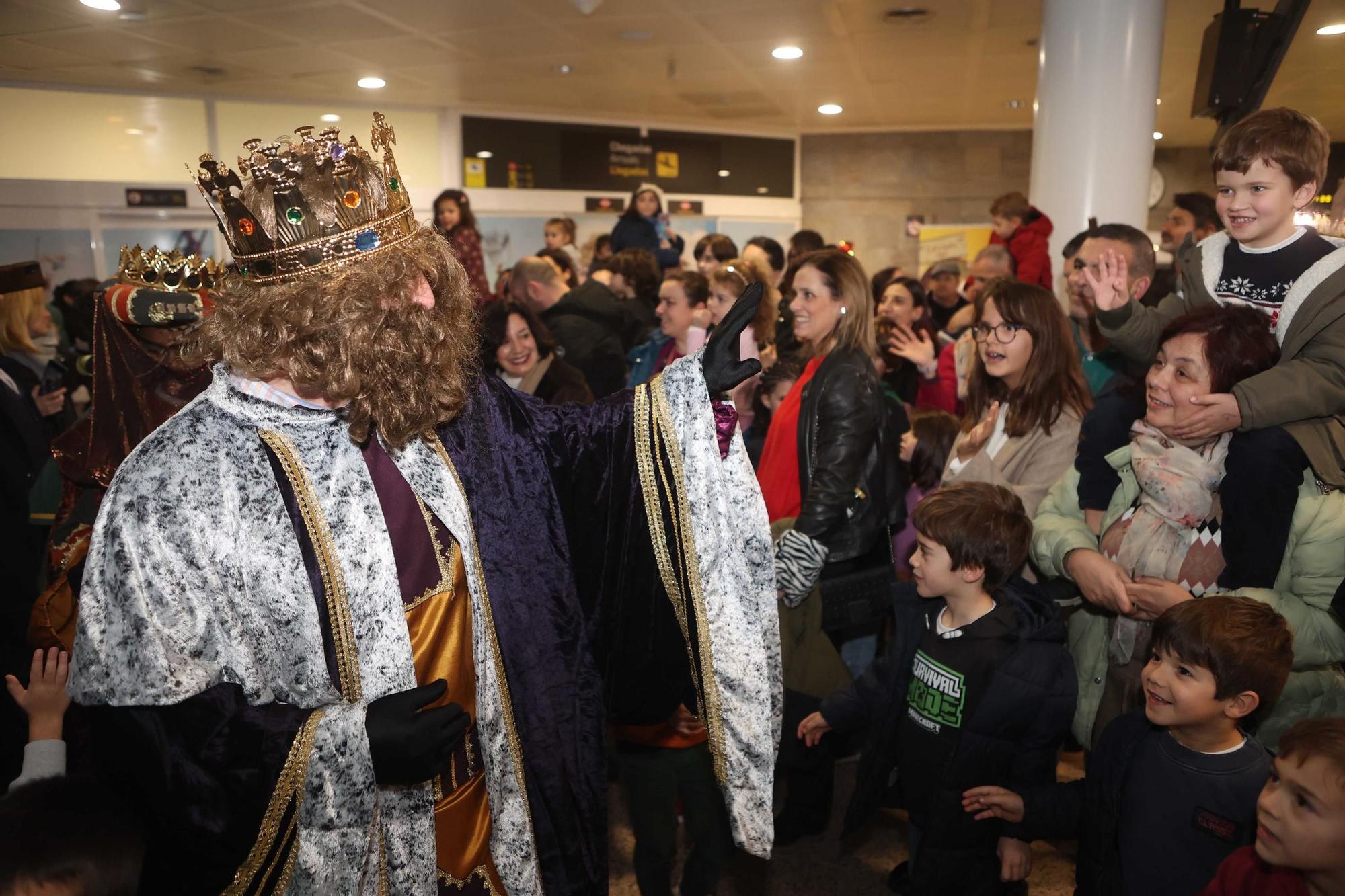 Los Reyes Magos llegan a Alvedro
