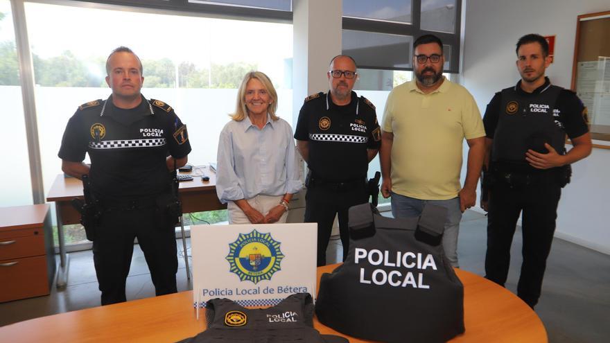 Nuevos chalecos antibalas para la Policía Local de Bétera