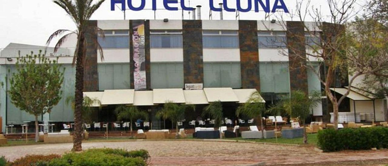 Hoteles con un cliente por habitación | Hoteles con un cliente por habitación |