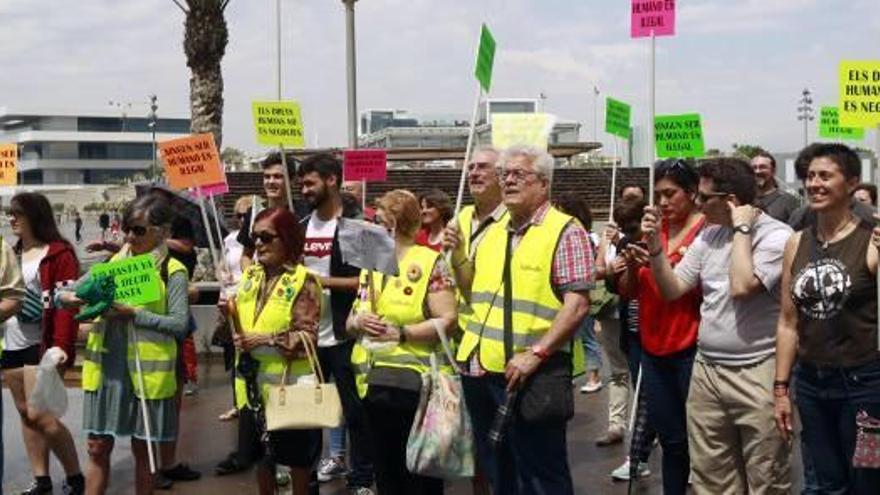 &quot;No es verdad que nos quiten el pan; la UE nos paga por cada refugiado&quot;