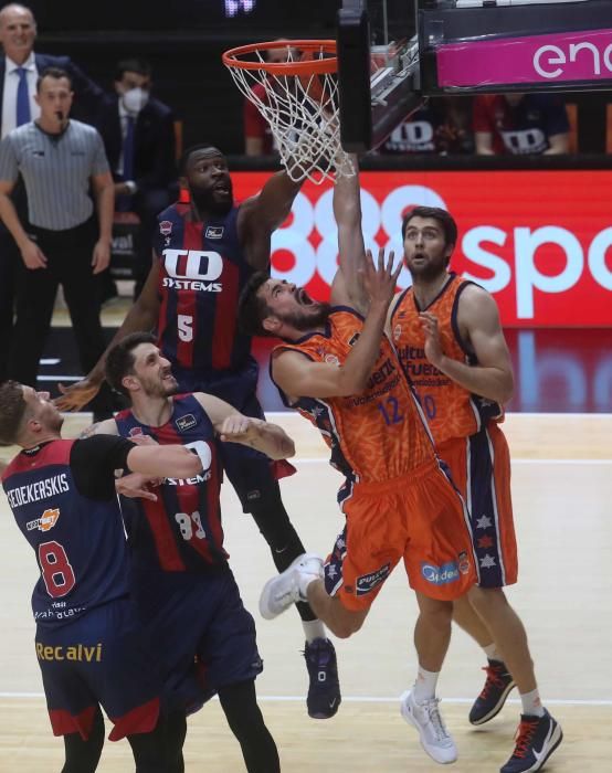 Valencia Basket Club vs TD Systems Baskonia . PlayOff