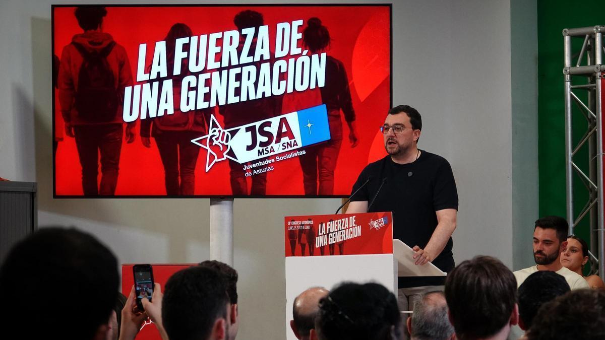 Adrián Barbón clausura el Congreso de Juventudes Socialistas de Asturias.