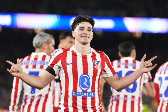 El factor que puede alejar definitivamente a Julián Álvarez del Barça