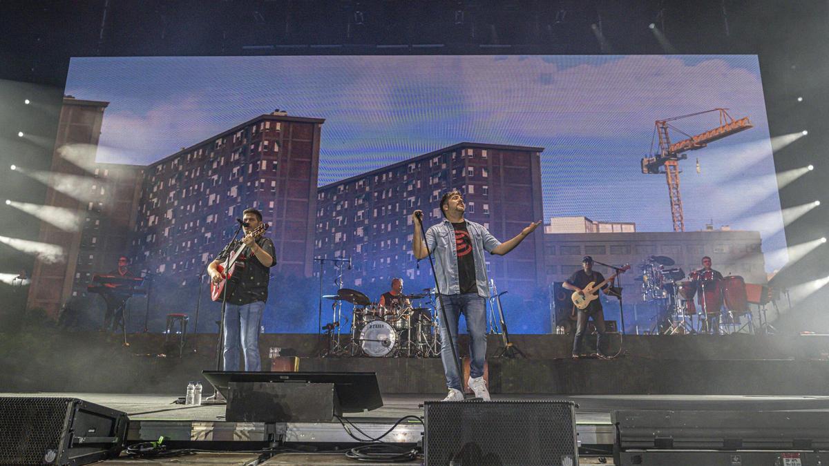 Concierto de Estopa en el Estadi Olímpic