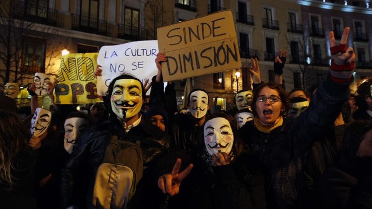 Protesta de simpatizantes de Anonymous en la gala de los premios Goya, el pasado febrero.