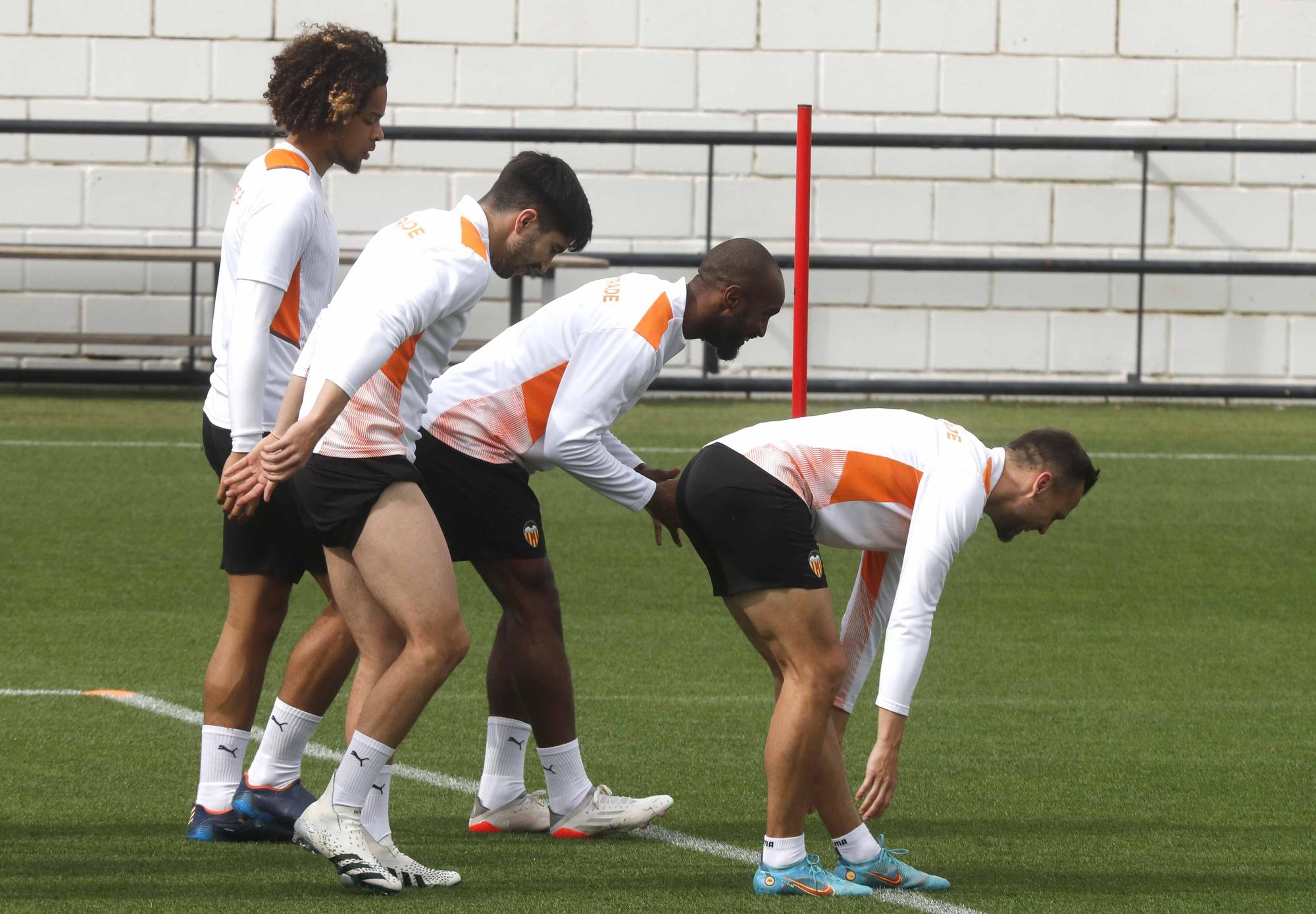 Entrenamiento del Valencia CF previo al partido frente a Osasuna