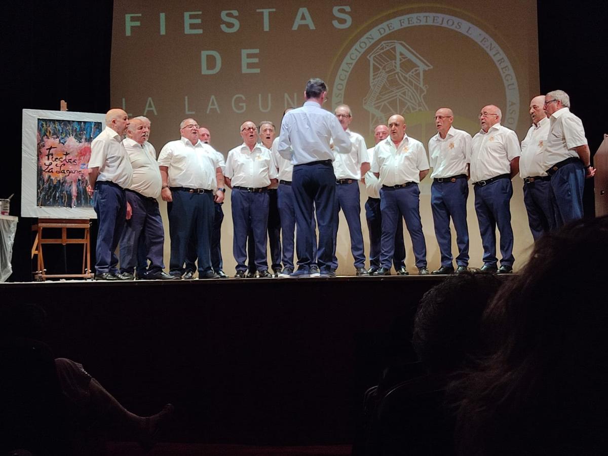 El Coro "San Andrés", durante el pregón.