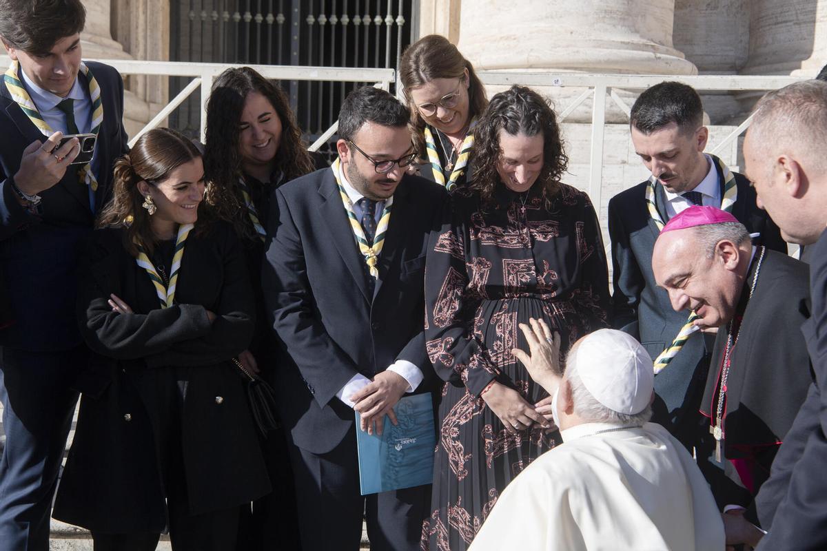 Así recibe el papa a los juniors valencianos