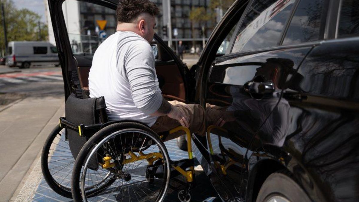 FAMMA urge la aprobación de una Ley de Asistencia Personal en la Comunidad de Madrid.