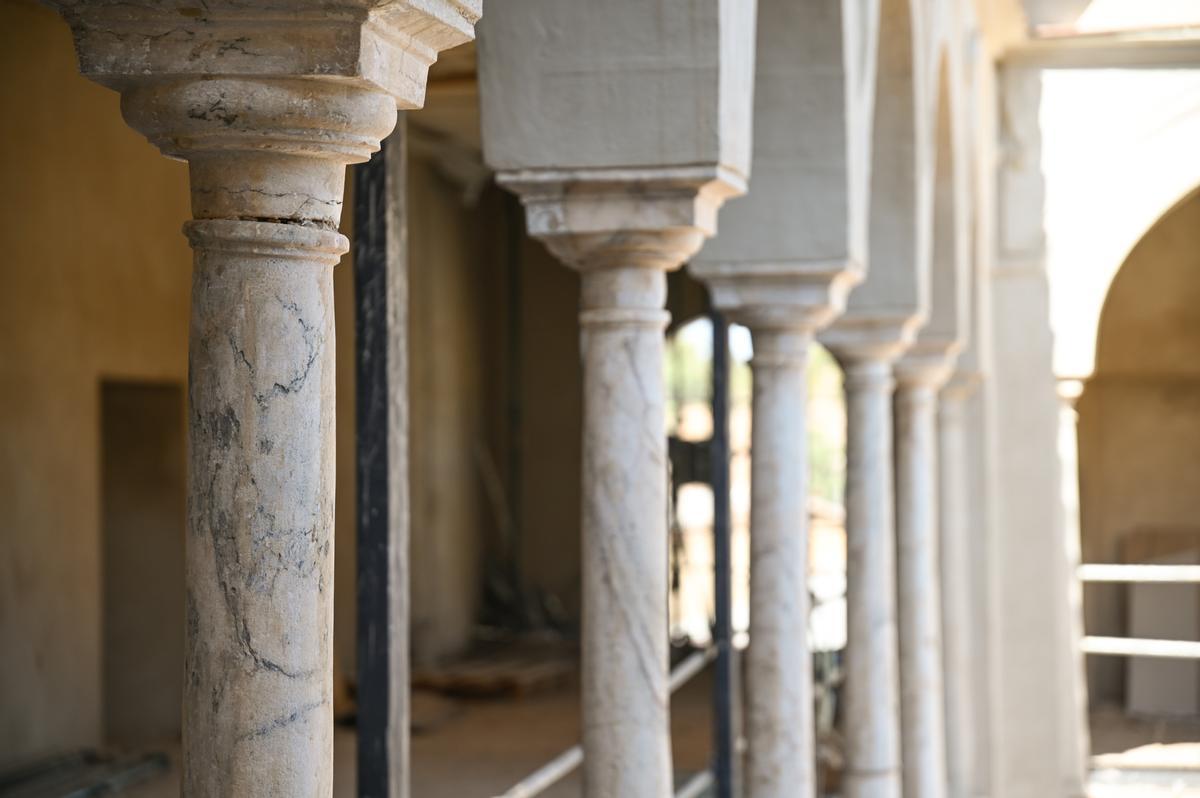 Las columnas de mármol.
