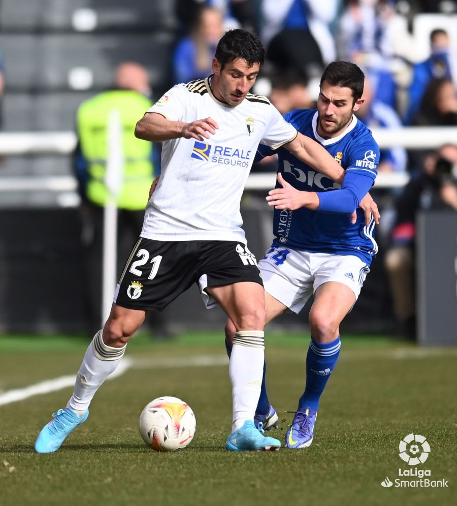 Las mejores imágenes de la victoria del Real Oviedo en Burgos (0-1)