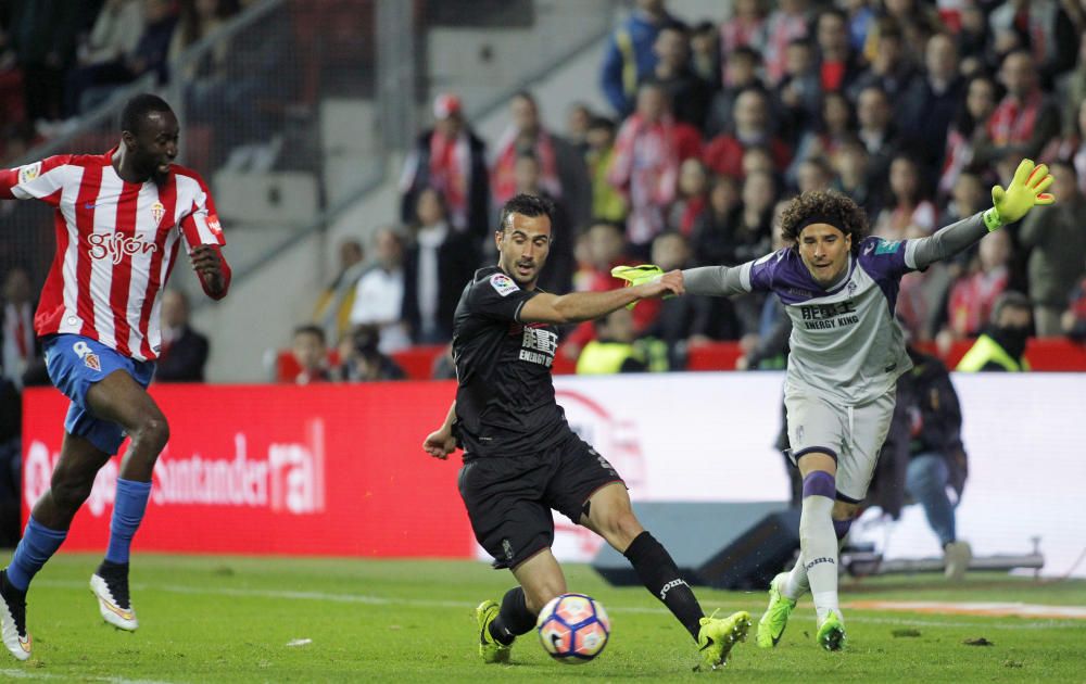 El partido entre el Sporting y el Granada, en imágenes