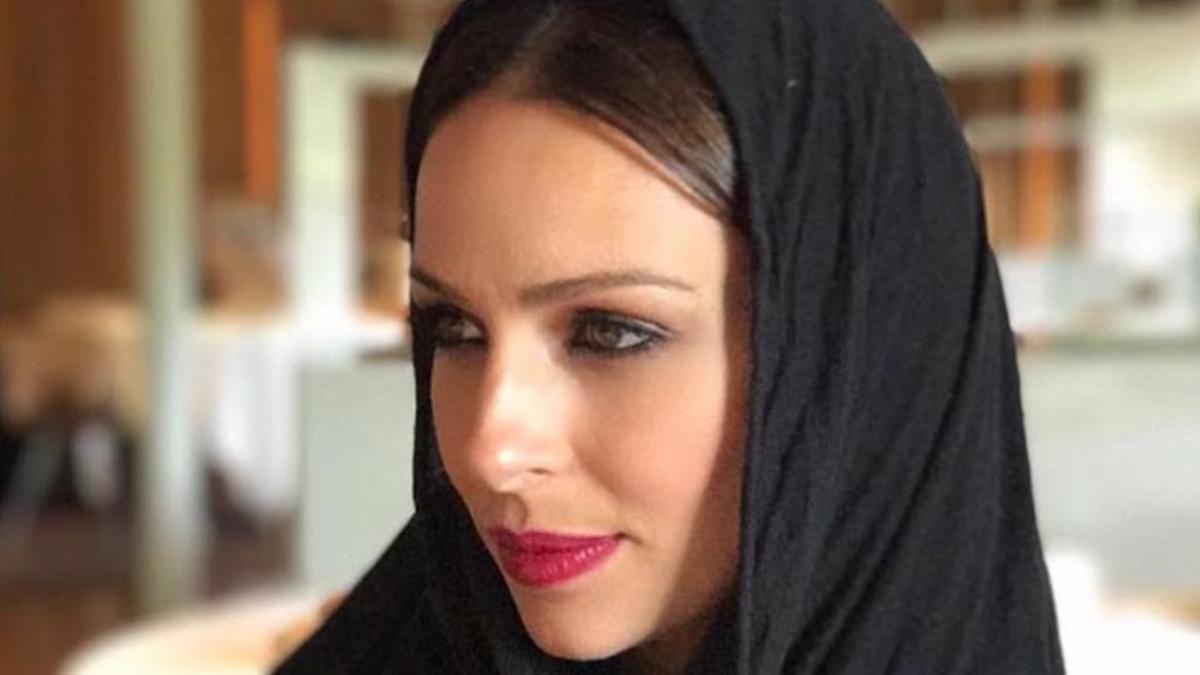 Una foto de Eva Gonzlaez con 'hiyab' desata la polémica
