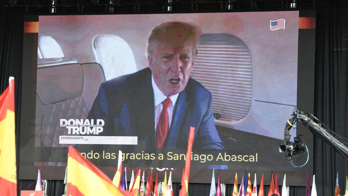 MADRID, 09/10/2022. El expresidente estadounidense Donald Trump en un video durante el evento de Vox