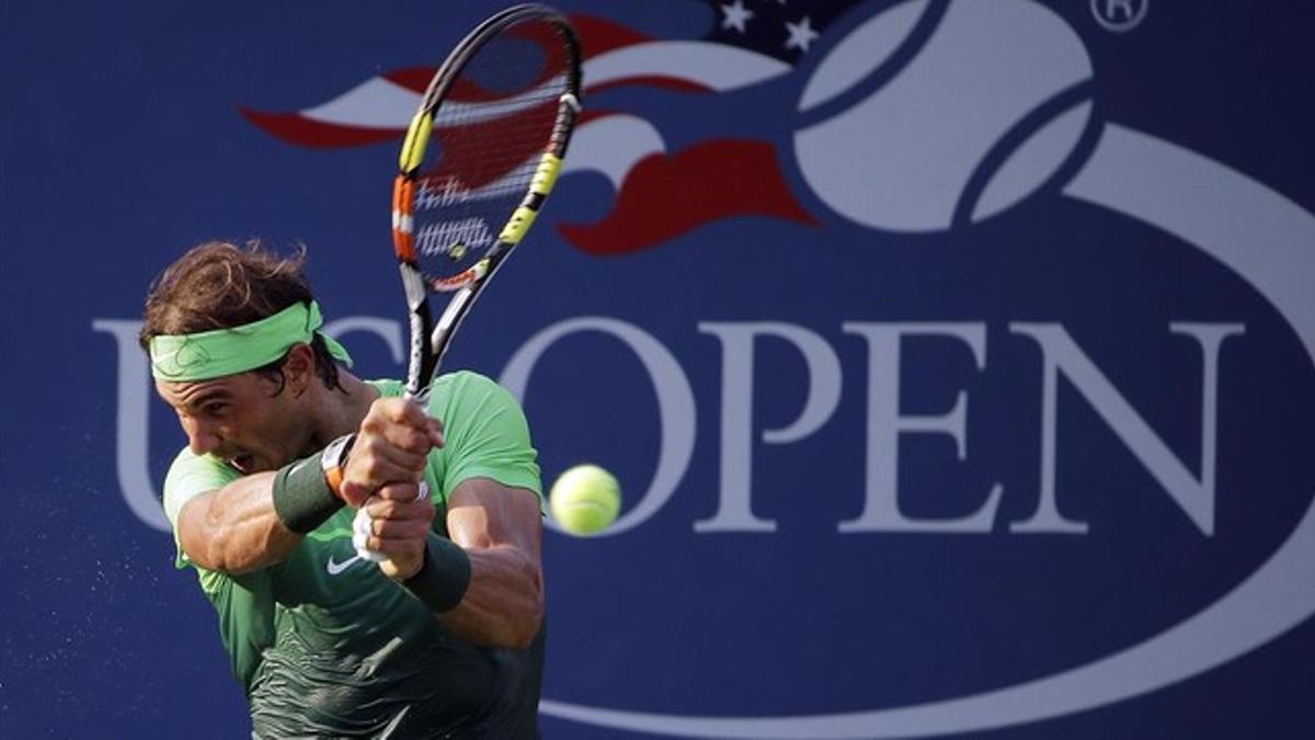 Rafael Nadal durante su partido de segunda ronda en el Abierto de Estados Unidos