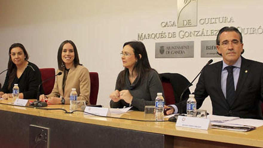 Torró se querella contra la candidata del PSOE por «falsedad» en el censo electoral