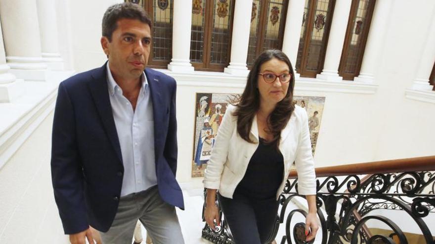 Carlos Mazón y Mónica Oltra, esta mañana en la Diputación de Alicante