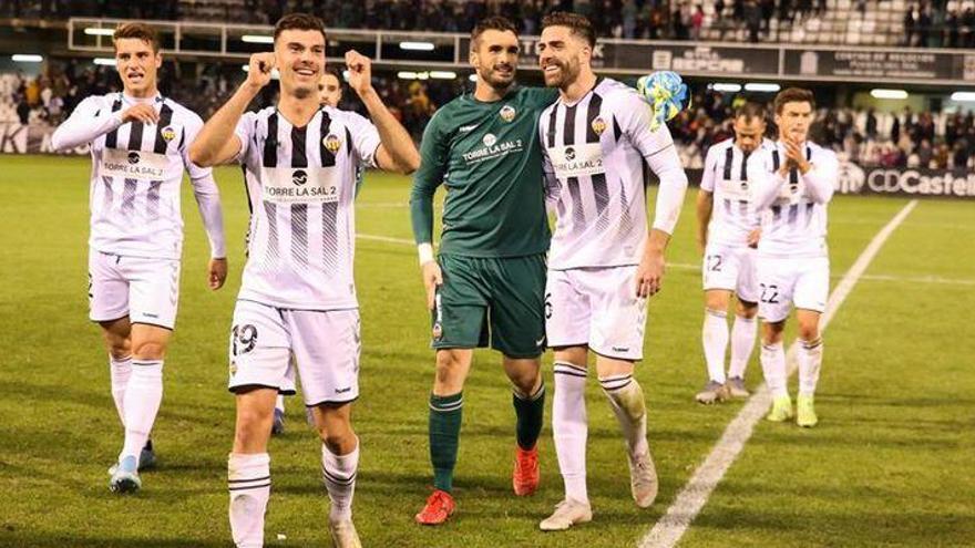 El Castellón estrena liderato en Castalia frente al Llagostera