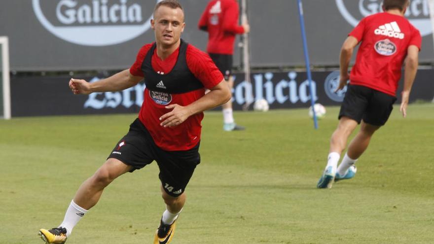 Lobotka, en un entrenamiento. // R. Grobas