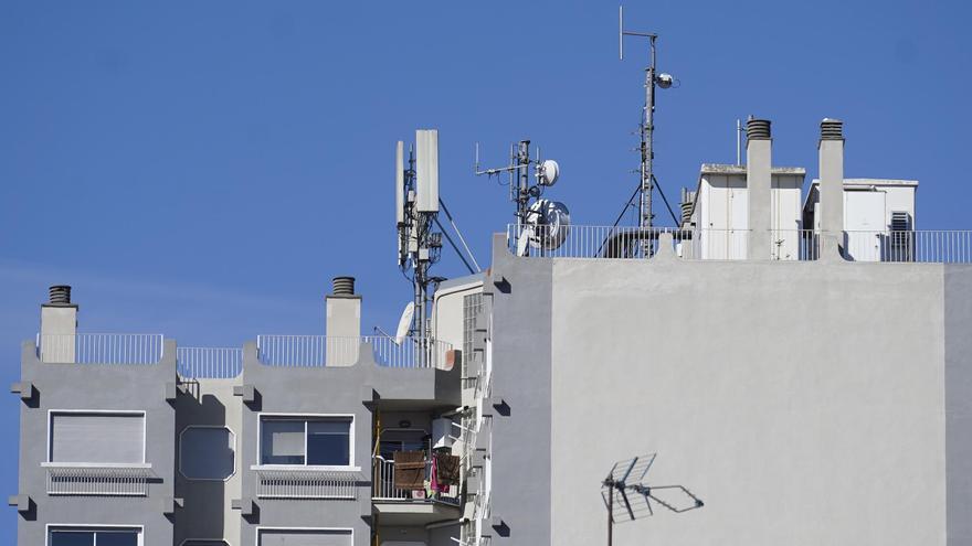 Puja l’exposició a la radiació electromagnètica a Girona però és molt per sota del límit permès