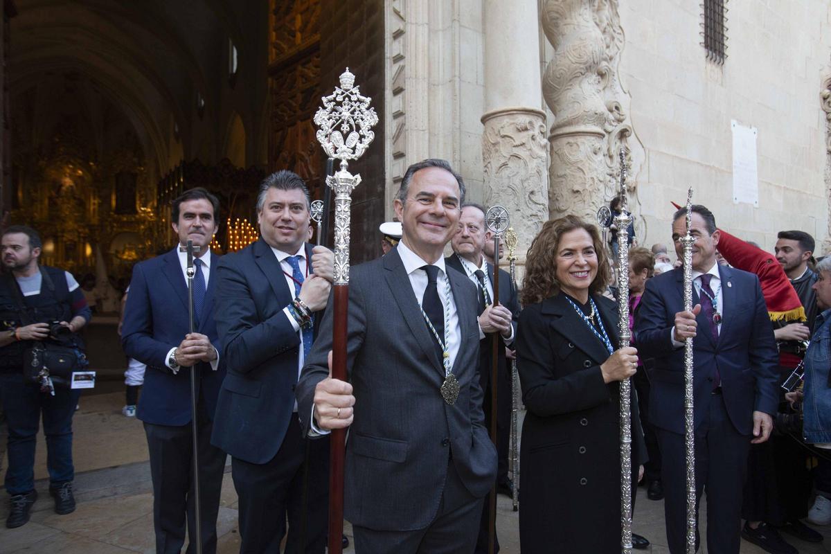 Alicante vive uno de los momentos más especiales del Martes Santo con la procesión del Cristo del Mar