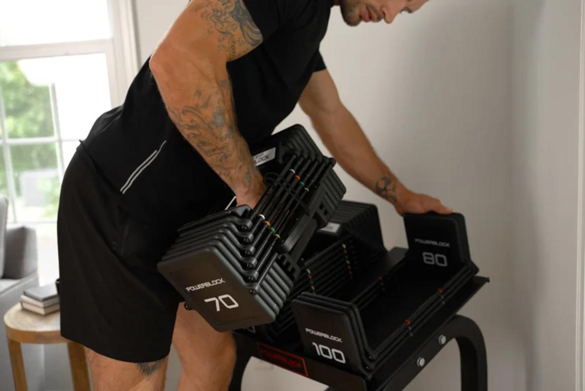 Crea un gimnasio en casa perfecto con las pesas ajustables de PowerBlock