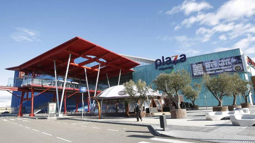 Plaza Imperial se reinventa para convertirse en un gran &#039;outlet&#039;