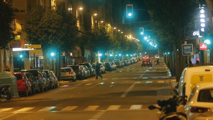 El Ayuntamiento repondrá 700 farolas en Elche con casi un millón de euros