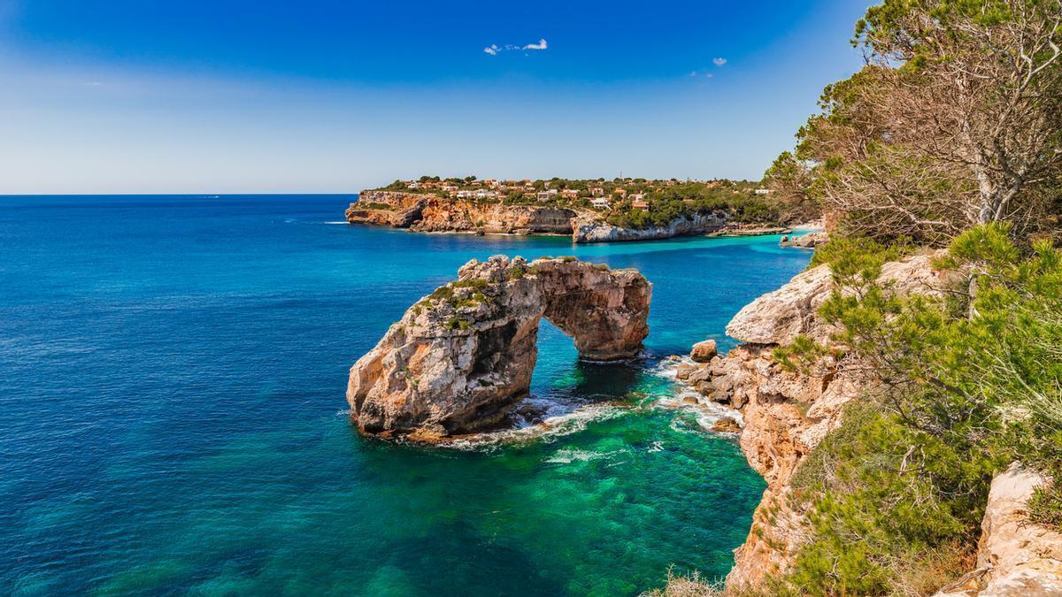 El arco marino que se ha convertido en uno de los grandes símbolos del litoral mallorquín