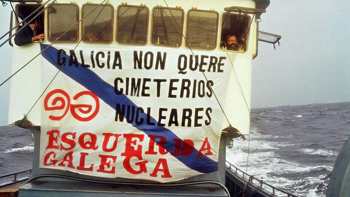 El &quot;Xurelo&quot; salió a altamar en 1981 para evitar que arrojasen más bidones al mar.