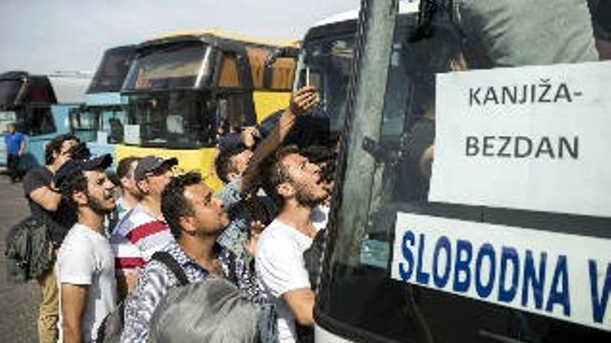 Eslovenia devuelve a Croacia un tren de refugiados