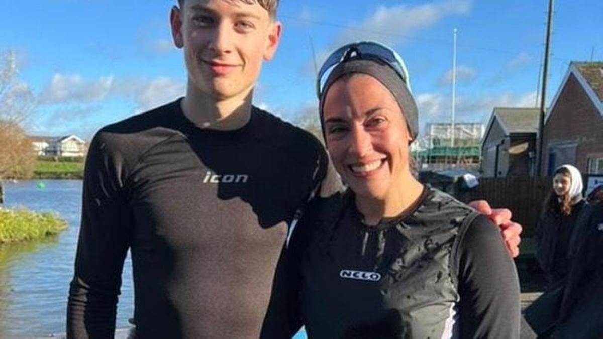 Tania Álvarez junto a William Short tras remar en el Támesis