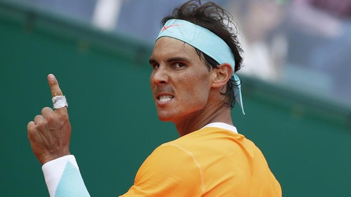 Nadal celebra un punto ante Djokovic en la semifinal de Montecarlo